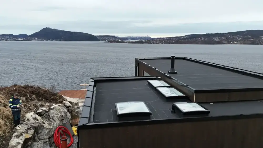 HELLEBAKKEN — Bergen